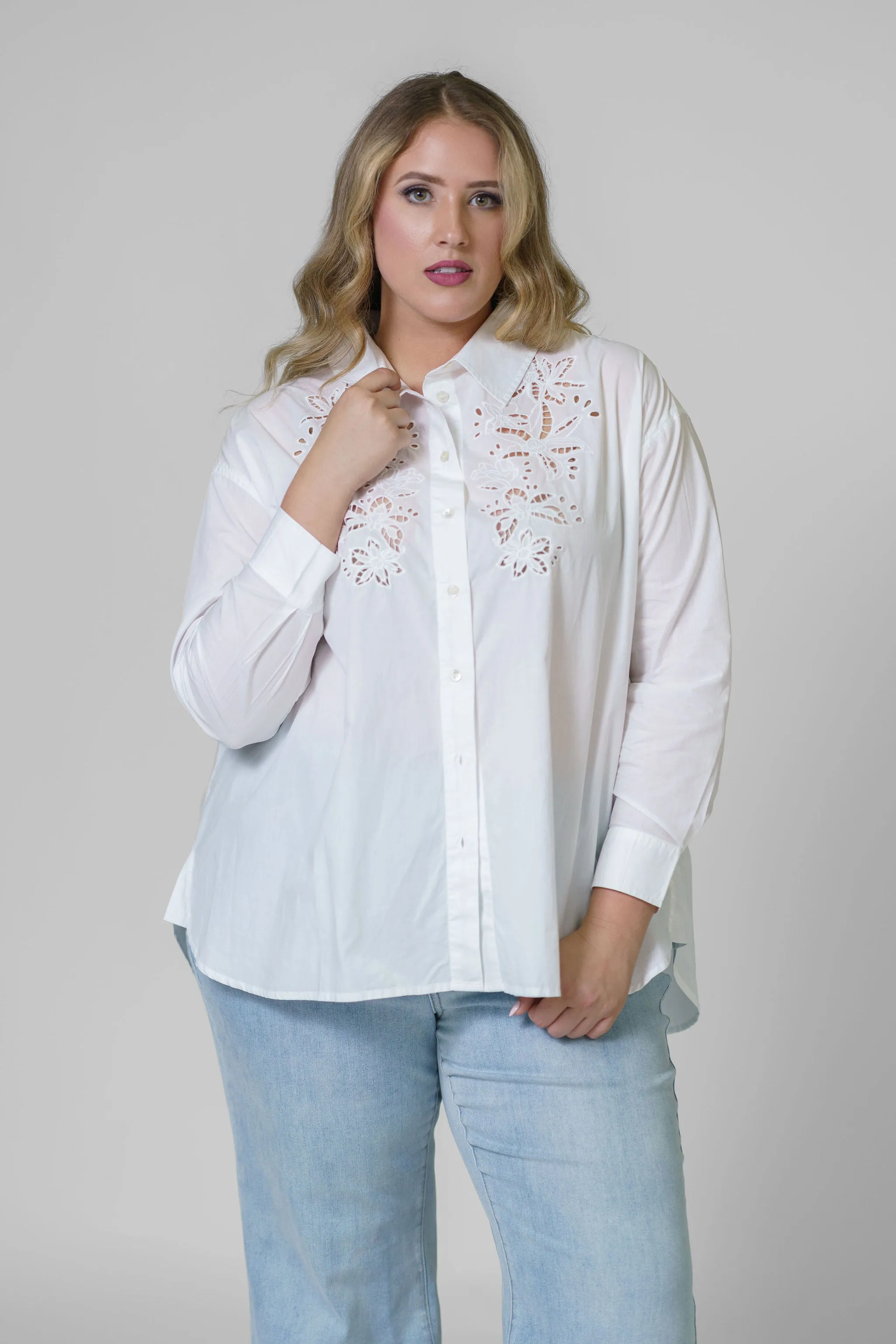 CALANDRA EMBROIDERED TOP