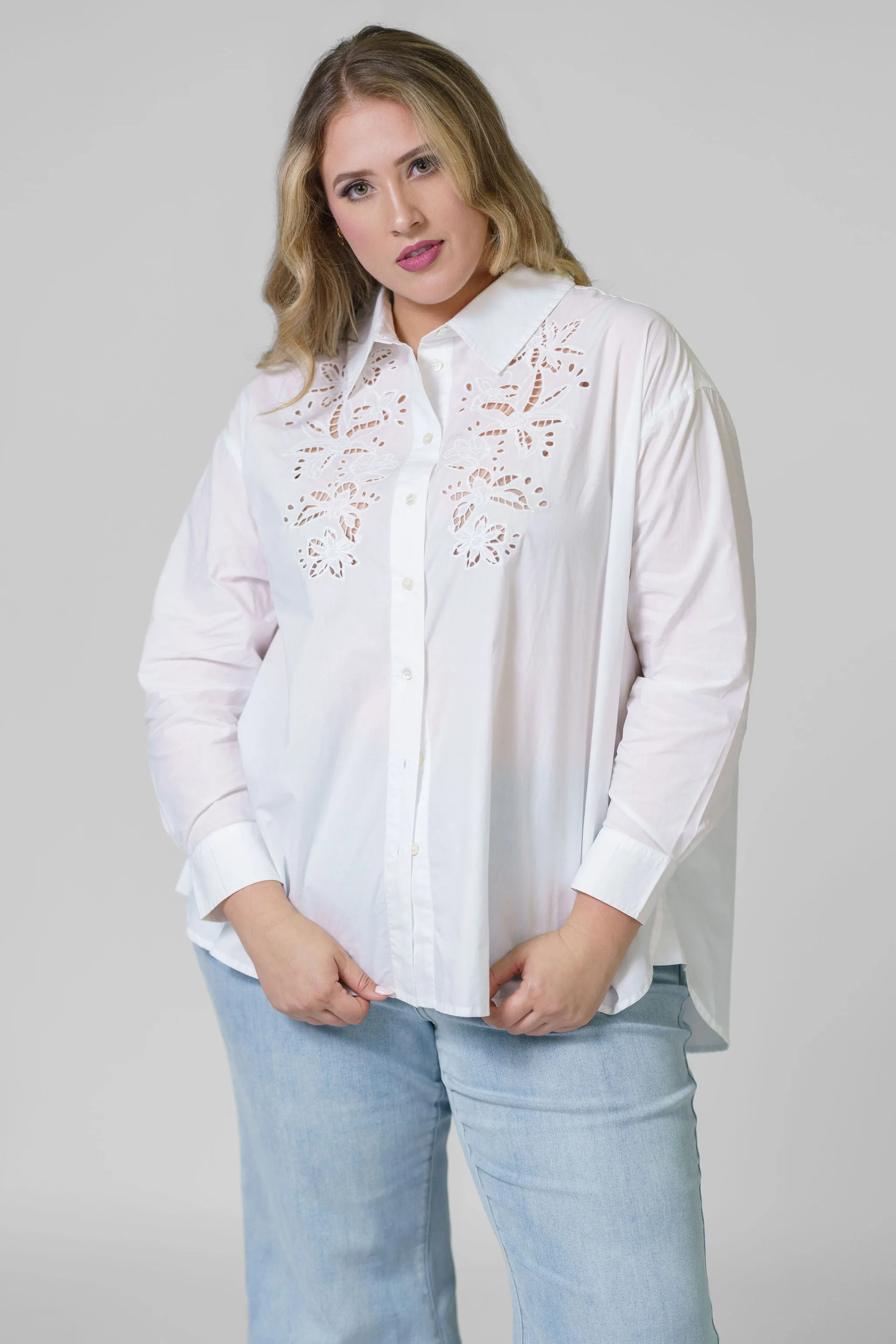 CALANDRA EMBROIDERED TOP