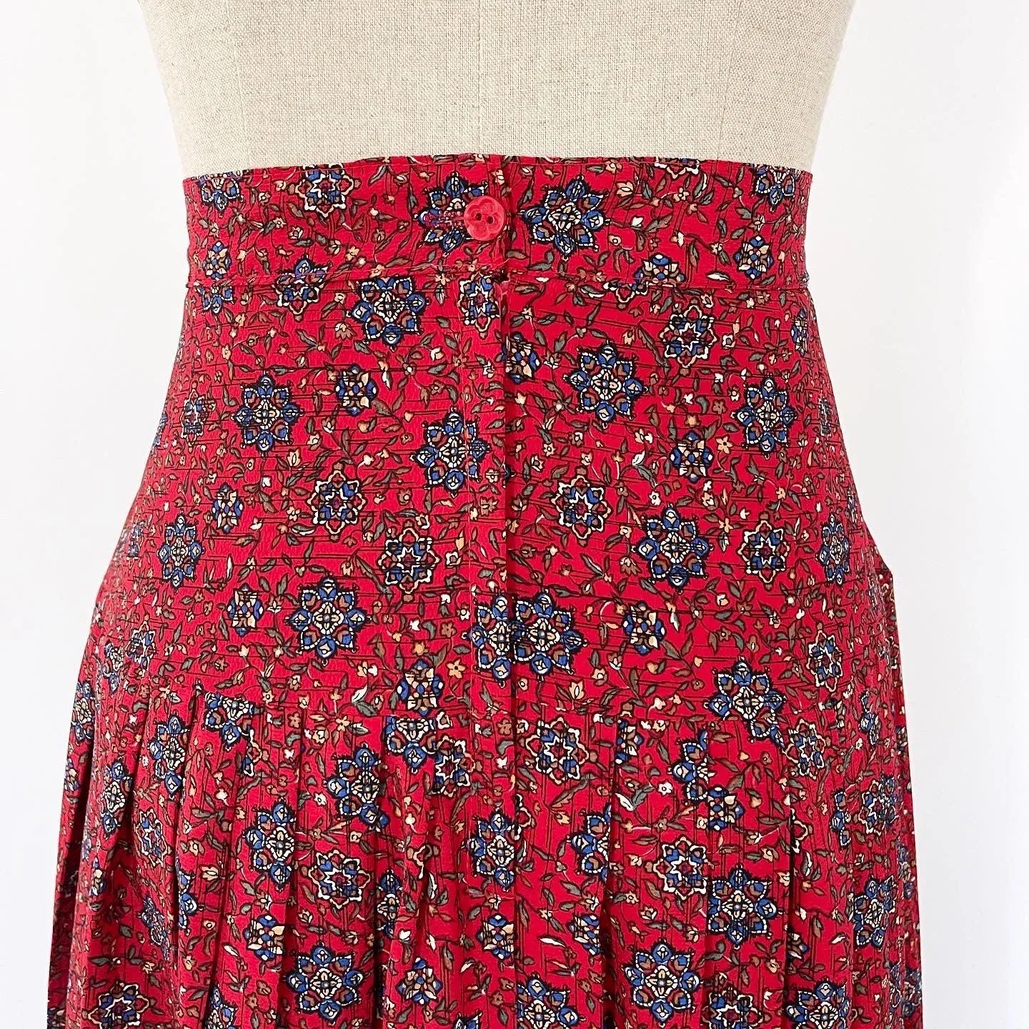 PEEPERS LONDON Vintage Skirt