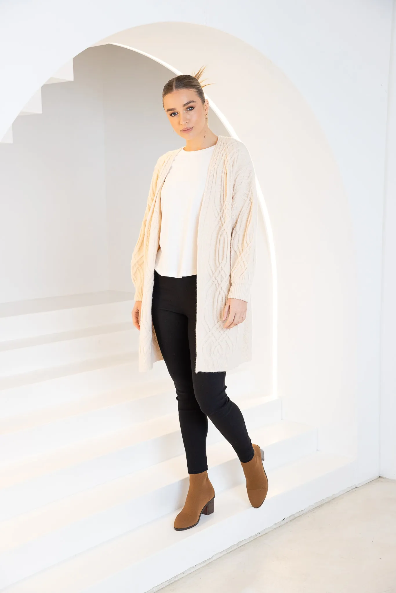 VENUS CARDIGAN - Beige